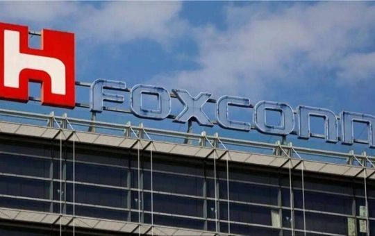 Foxconn Boosts Full-Year Outlook on Strong Tech Demand