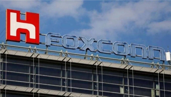 Foxconn Boosts Full-Year Outlook on Strong Tech Demand