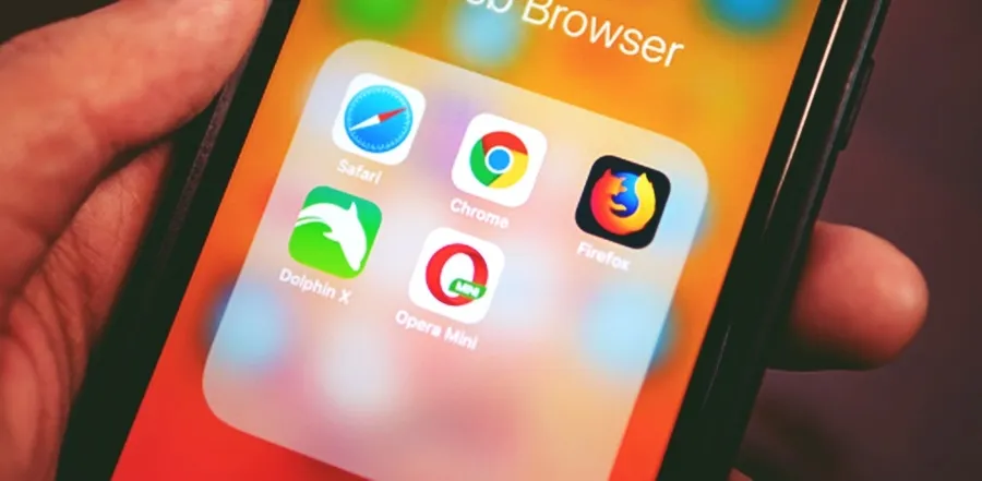 Mozilla, the developer of the Firefox Internet browser, has taken aim at Apple, Google, and Microsoft, claiming that their operating systems make it difficult for browsers such as open source Firefox to be used on the platforms they control.